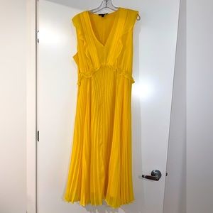 Bright Beautiful Yellow Dress 👗